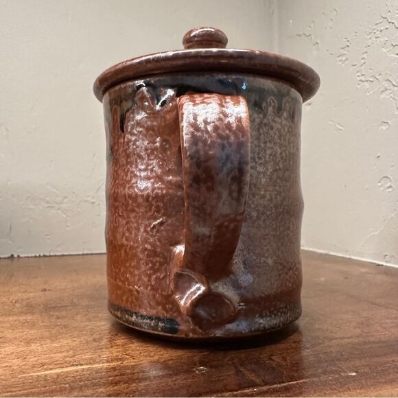 Handcrafted Terry Plasket Ceramic Mug with Lid - Brown and Black dog silhouette - Picture 3 of 12